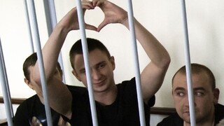 Rusko zadržaným námorníkom predĺžilo väzbu, prepustiť ich odmieta