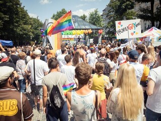 Pochod sexuálnych menšín podporili desiatky veľvyslanectiev