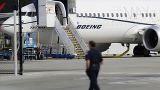 Boeing po tragédiách čelí kríze, potrebuje miliardy dolárov