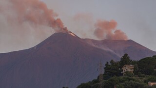 Najväčšou sopkou v Európe otriasol výbuch, museli zavrieť letiská