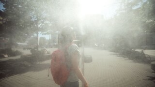 Záver víkendu bude zaujímavý, varujú pred horúčavami i búrkami