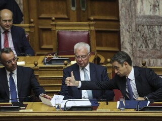 Grécka vláda dostala dôveru, po dlhej debate ju podporili