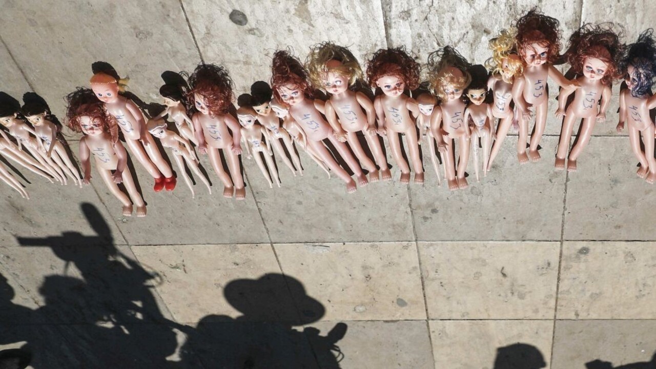 SNS a Smer chcú sprísňovať interrupcie, Most je zásadne proti