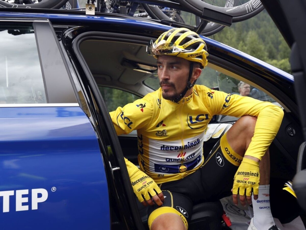 Tour má nového lídra, 19. etapu predčasne ukončila snehová búrka