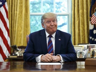 Trump získal peniaze na svoj múr, hovorí o veľkom víťazstve