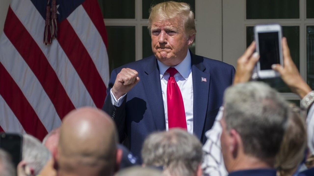 Republikáni Trumpa podržali, senát neprelomil veto o zbraniach