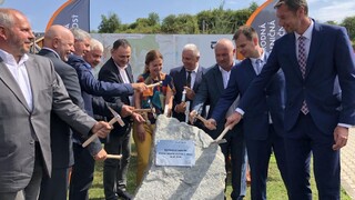 Poklepaním kameňa začali s výstavbou severného obchvatu Prešova