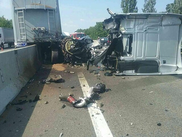 Polícia priblížila, čo sa stalo počas hromadnej nehody na D1