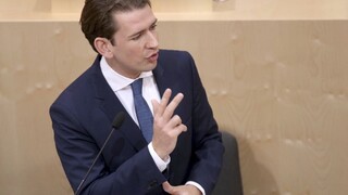 Rakúsky exkancelár Kurz nevylučuje koalíciu s krajnou pravicou