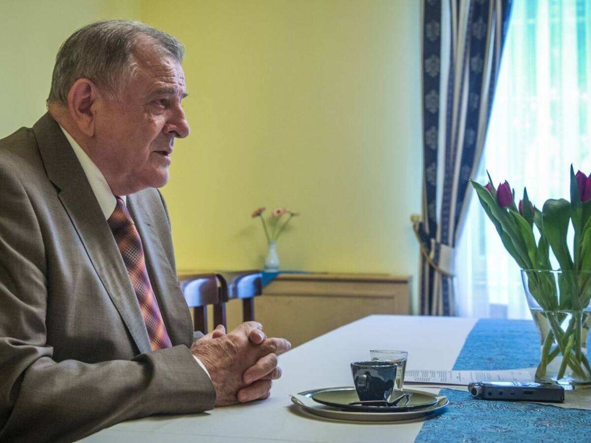Mečiar sa vracia. Bývalý premiér zakladá novú politickú stranu