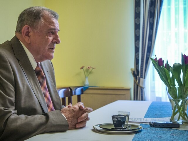 Mečiar sa vracia. Bývalý premiér zakladá novú politickú stranu