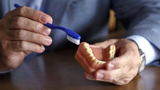 Chlapec šokoval lekárov. Boleli ho zuby, našli ich viac ako 500