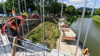 Ako sa pracovníkom zlepšia podmienky v extrémnych teplotách?