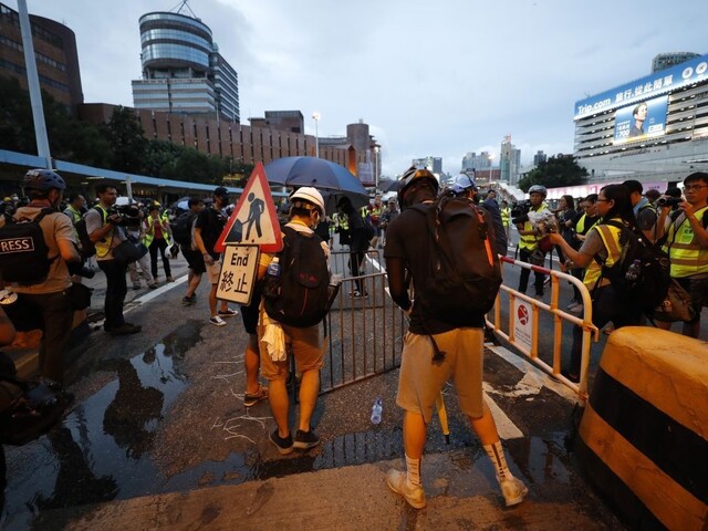Protesty chcú zakončiť štrajkom. Hongkongu sa nepáči vplyv Číny