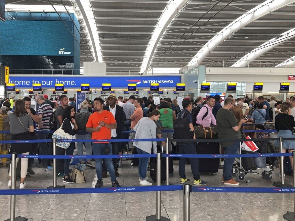Chystáte sa do Londýna? Letisko Heathrow zruší takmer 200 letov
