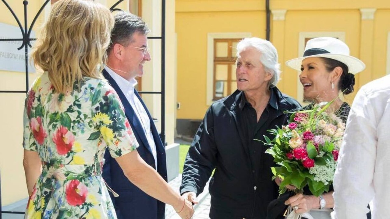 Lajčák privítal v Bratislave mierového veľvyslanca a herca Douglasa