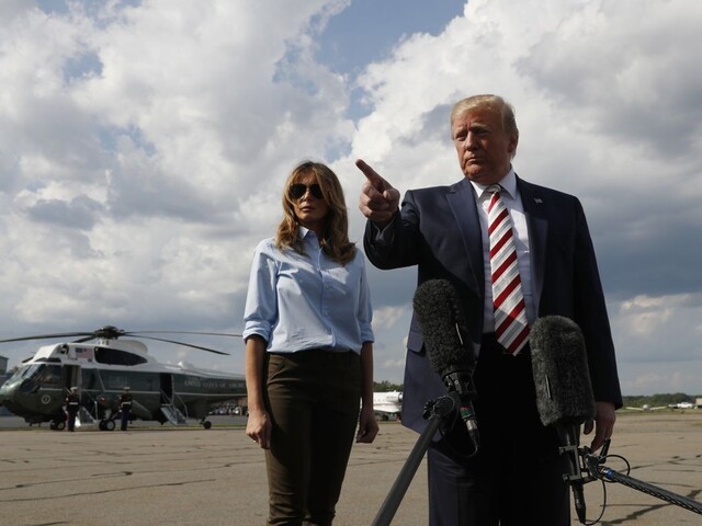 Sprísnime kontrolu zbraní a migrácie, navrhol Trump demokratom