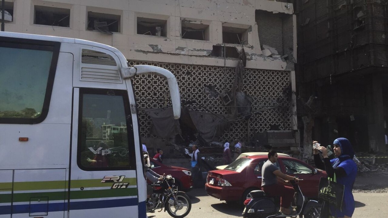 Za výbuch v Káhire môže bomba, bola nastražená v aute
