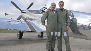 Britskí piloti chcú so stíhačkou z 2. svetovej vojny obletieť planétu