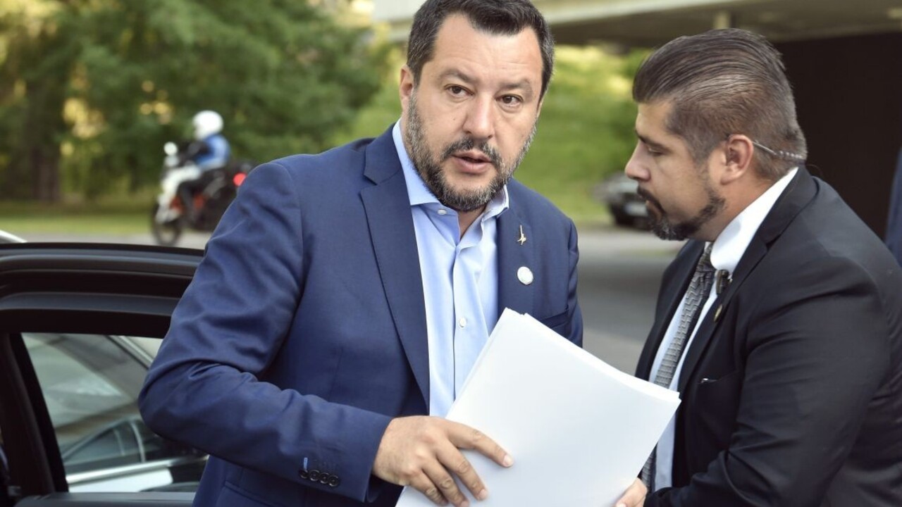 Salvini získal dôveru, vláda schválila prísnejší zákon o migrantoch
