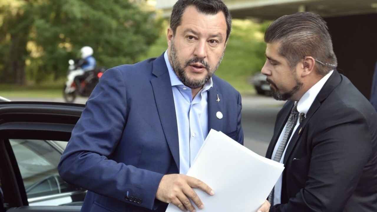 Salvini získal dôveru, vláda schválila prísnejší zákon o migrantoch
