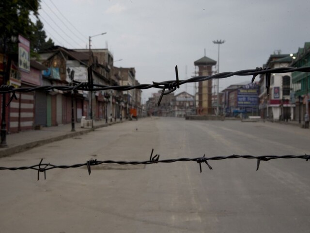 Pakistan reaguje na dianie v Kašmíre, obmedzil obchod s Indiou