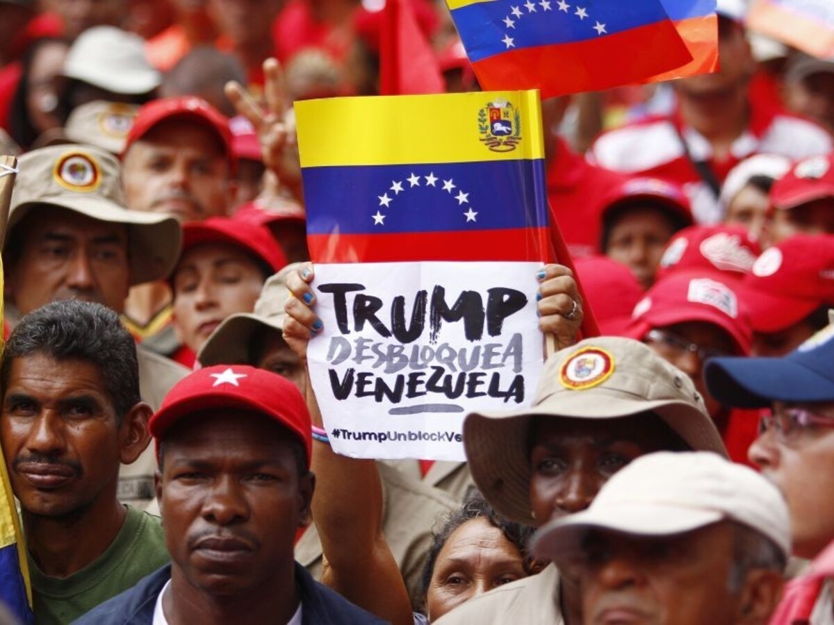 Maduro stopol rokovania s opozíciou, odvolal sa na agresiu USA