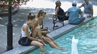 Záver pracovného týždňa bude horúci, vydali výstrahy pre tieto kraje