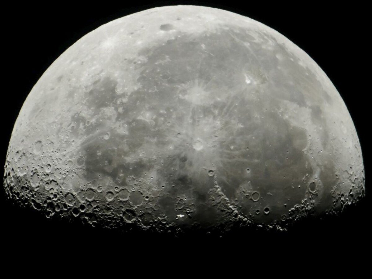 Mesiac vesmír 1140px (SITA/AP)