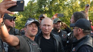 Noční vlci sa stretli na Kryme, so Zaldostanovom dorazil aj Putin
