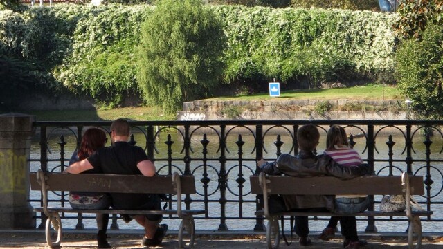 Mladomanželia môžu žiadať o pôžičku. Musia splniť podmienky