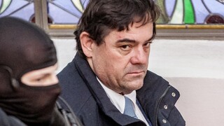 Hnus, Béla! Informoval nás. Politici reagujú na Bugára v Threeme