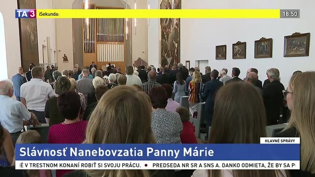 Patrónku Slovenska si v Bratislave uctili predmetmi posvätenými pápežom