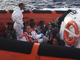 V Stredozemnom mori zachránili 57 migrantov vrátane tehotnej ženy