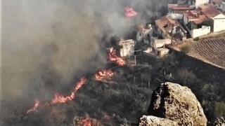 Požiar na Kanárskych ostrovoch sa šíri ďalej, tisícky ľudí evakuovali