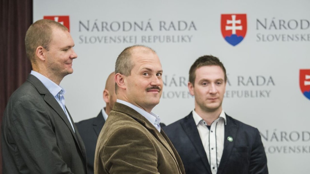 Ak by ĽSNS istilo vládu, Fico by bol stále premiér, reaguje Smer