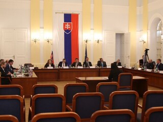 Piata voľba sudcov sa blíži, záujem klesá. Kandidujú štyri osoby