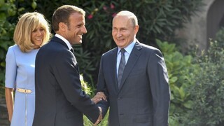 Mier na Ukrajine? So Zelenským je to podľa Macrona reálne