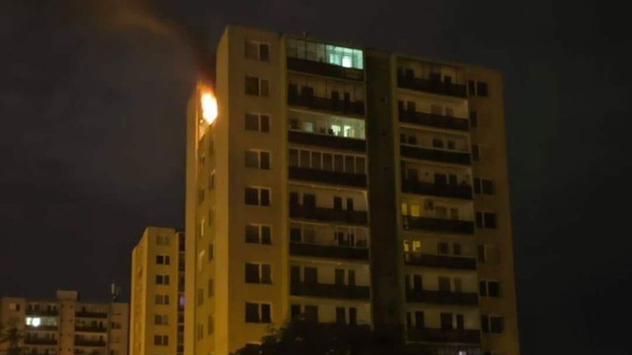 Pri nočnom požiari v bratislavskom byte zahynuli matka so synom