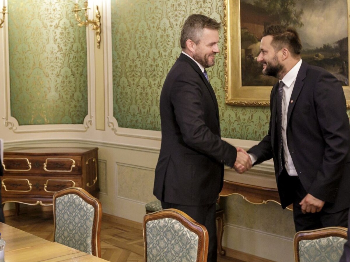 Obnova železničnej stanice či trvalé pobyty. Vallo diskutoval s premiérom