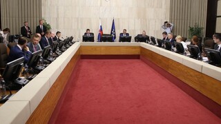 Rokovanie vlády aj o reforme nemocníc či úprave ceny liekov