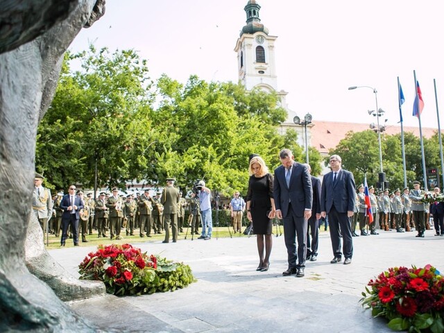 Pietna spomienka na SNP. Hrdinov a obete si uctil aj Pellegrini