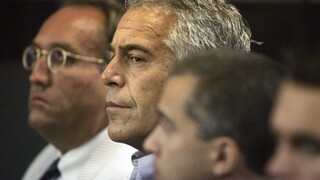 Francúzi začali vyšetrovať sexuálne zločiny, súvisia s Epsteinom