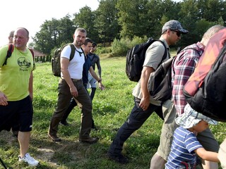 Pellegrini prešiel partizánsky chodník, uctil si tak obete SNP