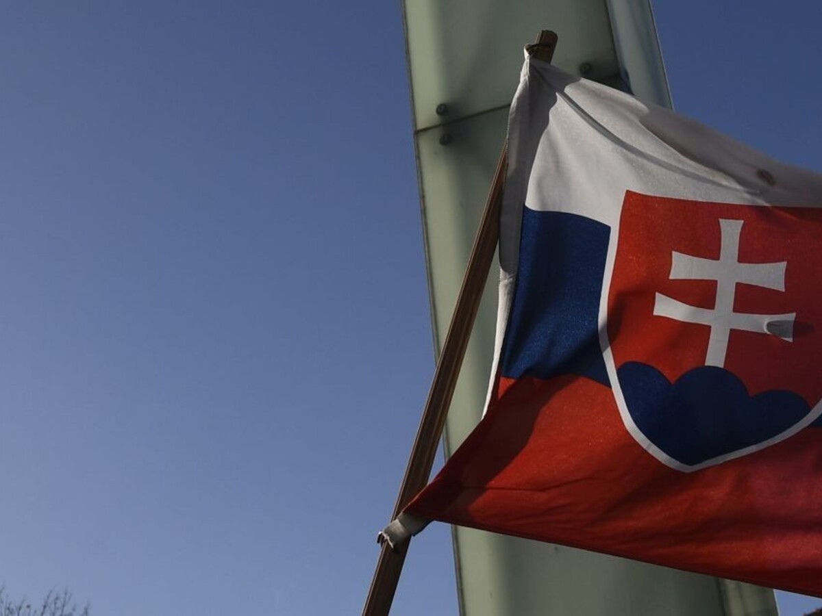 V Rige slávnostne vztýčili slovenskú vlajku, sme členmi centra NATO