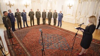 Čaputová prijala veliteľov armády, stav niektorých vecí ju znepokojuje
