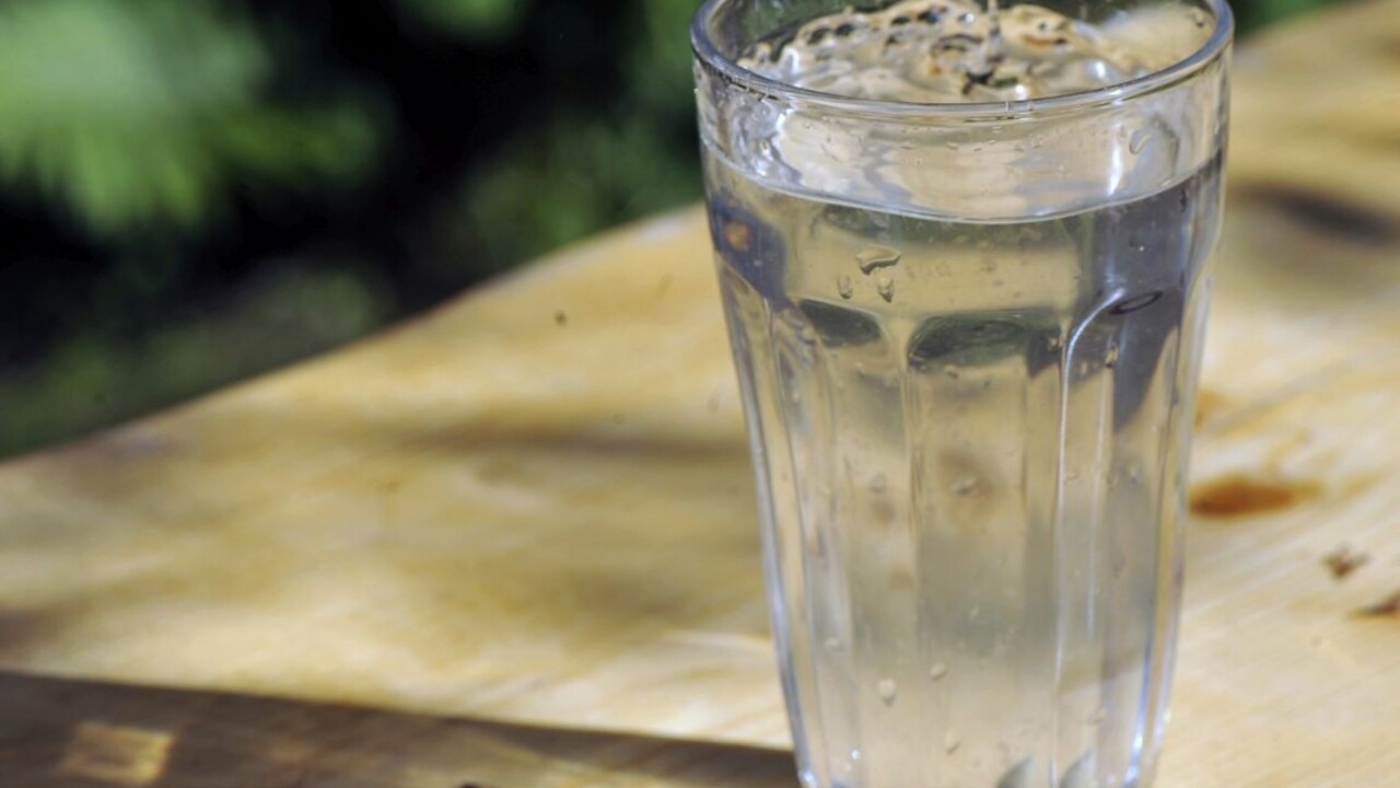 Mikroplasty našli aj v pitnej vode z nášho Žitného ostrova