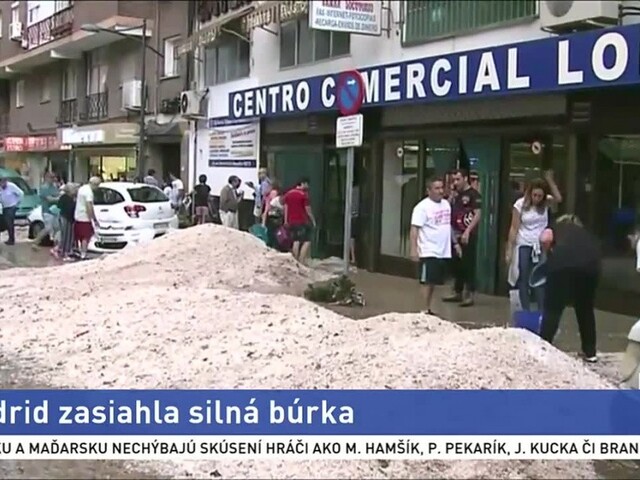 Ulice zavalili haldy ľadu. Španielsko zasiahli silné búrky s krúpami