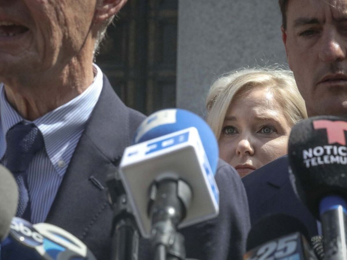 Žena vypovedala o orgiách v Londýne, mal ju zneužiť britský princ
