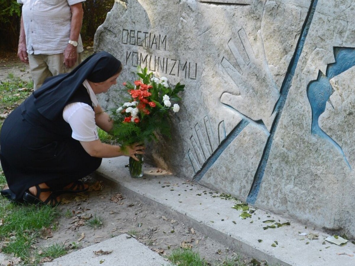 Rehoľníčky vyhnali z kláštorov do tovární, habitov sa nevzdali